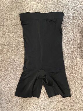 Spanx assets high waisted tummy control shapewear shorts small new